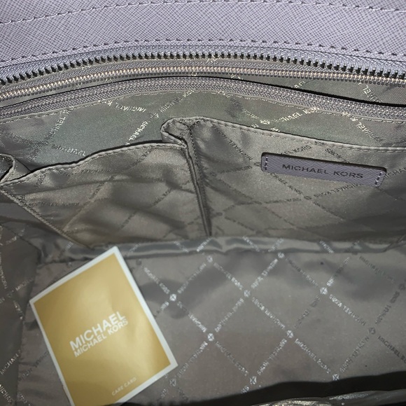 New Michael Kors Lavender Selma Satchel - Picture 2 of 7